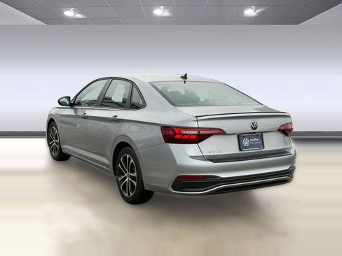 Certified 2023 Volkswagen Jetta Sport FWD image 3