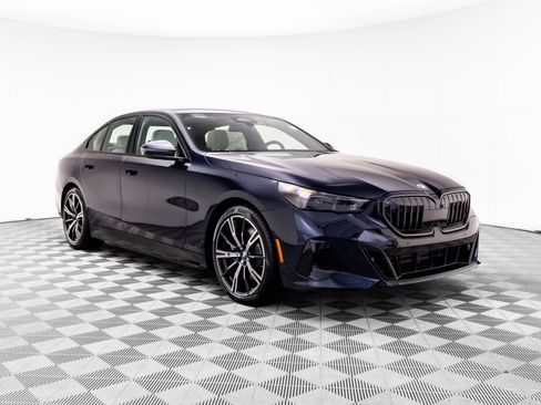 New 2027 BMW 550e xDrive w/ Executive Package AWD/4WD image 9