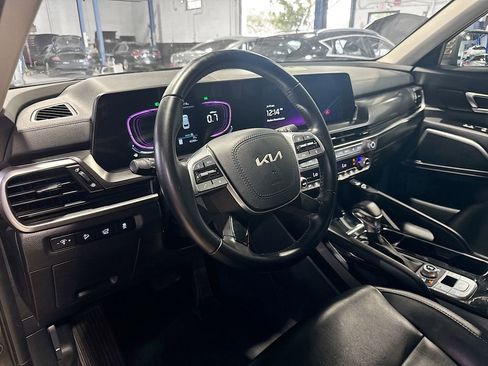 Used 2025 Kia Telluride S image 10