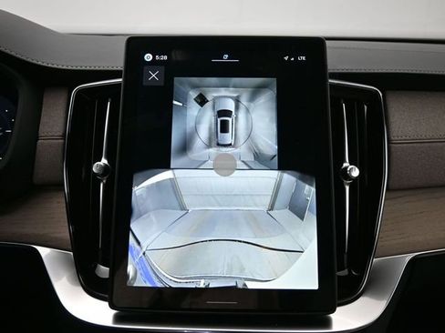 New 2026 Volvo XC90 T8 Plus w/ Protection Package Premier AWD/4WD image 23