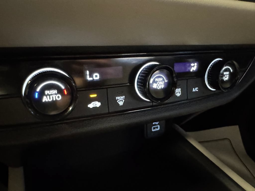 Used 2025 Honda HR-V LX image 15