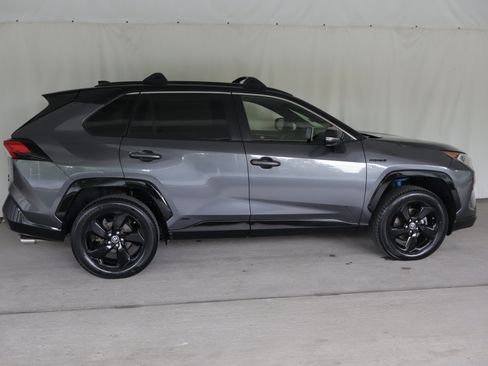 Used 2019 Toyota RAV4 XSE AWD/4WD image 7