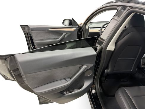 Certified 2023 Tesla Model Y Performance AWD/4WD image 10