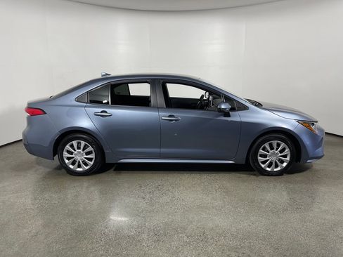 Certified 2020 Toyota Corolla LE FWD image 2