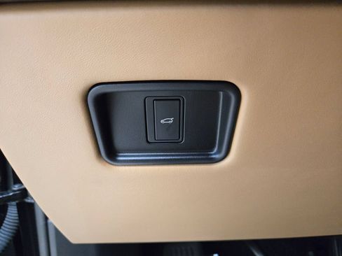 Used 2025 Land Rover Range Rover Autobiography AWD/4WD image 42