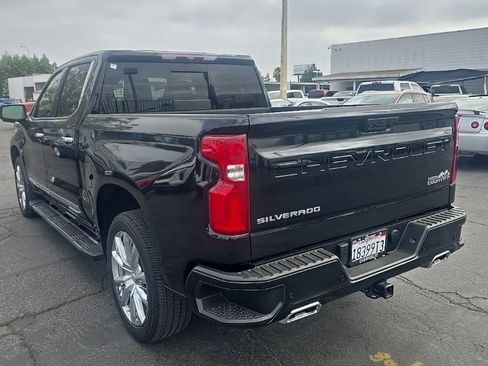 Used 2023 Chevrolet Silverado 1500 High Country image 3