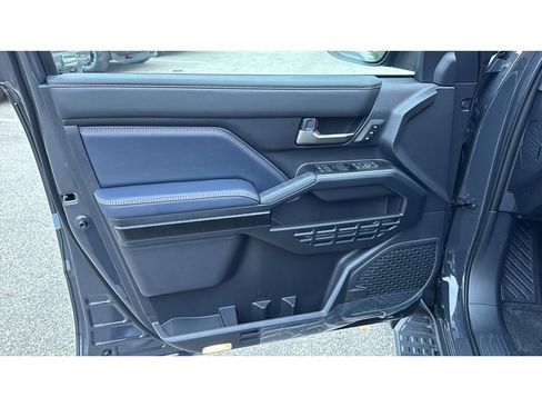 New 2026 Toyota 4Runner Platinum AWD/4WD image 13