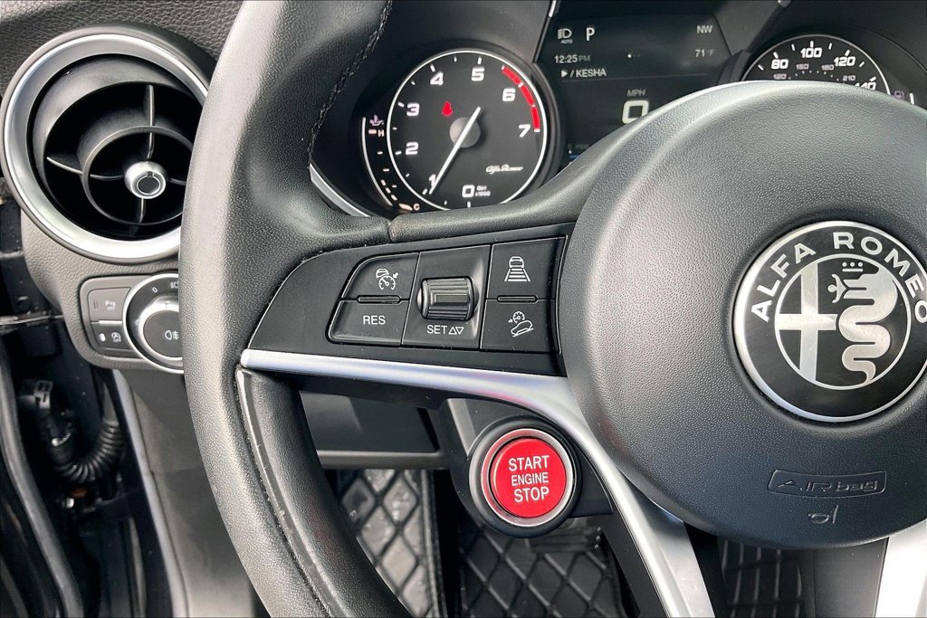 Used 2018 Alfa Romeo Stelvio Ti AWD/4WD image 17