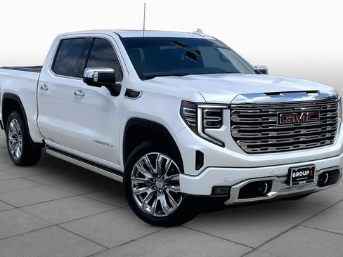 Used 2023 GMC Sierra 1500 Denali w/ Denali Reserve Package AWD/4WD image 2