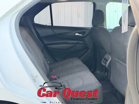 Used 2019 Chevrolet Equinox LT FWD image 16