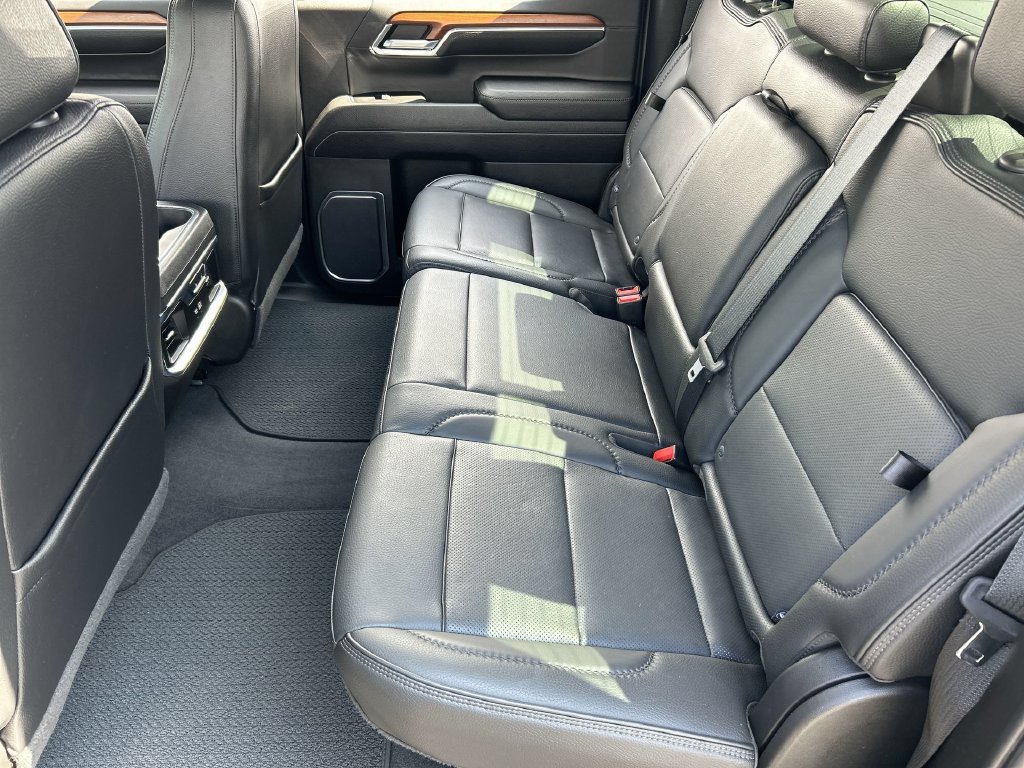 Used 2022 GMC Sierra 1500 Denali w/ Denali Reserve Package AWD/4WD image 26