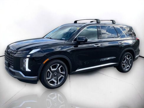 Used 2023 Hyundai Palisade SEL image 2