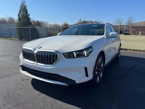 New 2026 BMW 530i w/ Executive Package RWD image 1