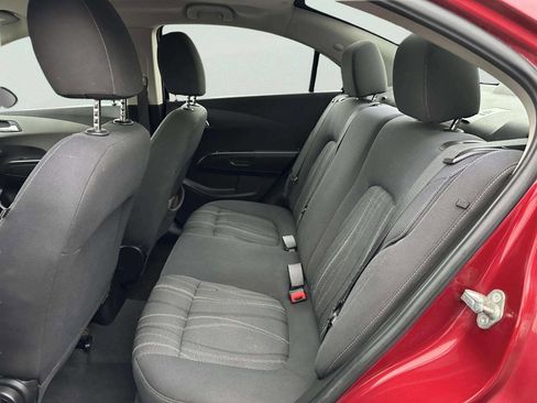 Used 2017 Chevrolet Sonic LT w/ Convenience Package image 17