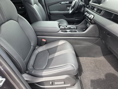 Certified 2025 Honda Pilot EX-L image 23