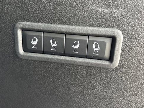 Used 2023 Jeep Wagoneer Series III w/ Premium Group I image 9