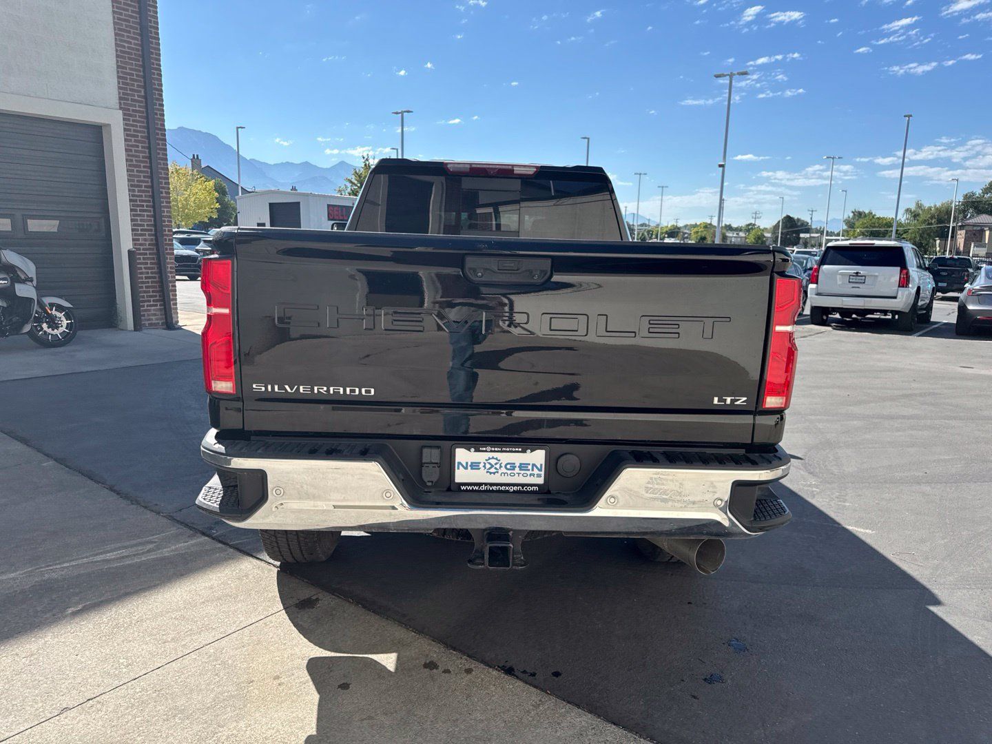 Used 2024 Chevrolet Silverado 2500 LTZ w/ LTZ Texas Edition AWD/4WD image 7