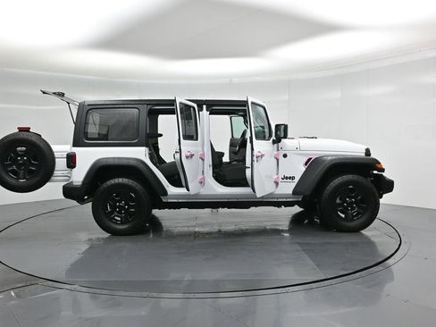 Used 2025 Jeep Wrangler Sport image 5