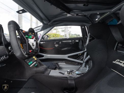 Used 2022 Lamborghini Huracan EVO image 26