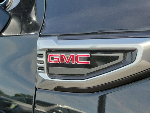 Used 2025 GMC Yukon Denali AWD/4WD image 6
