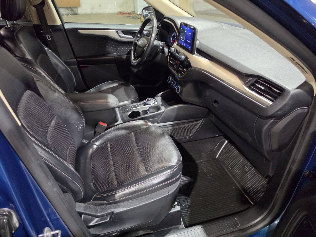 Used 2020 Ford Escape SEL FWD image 32