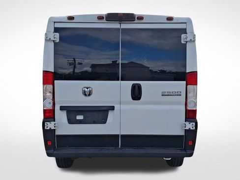 Used 2025 RAM ProMaster 2500 w/ U-Haul Equipment Group FWD image 5