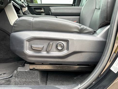 Used 2025 Toyota Tundra Limited w/ Power Package AWD/4WD image 13