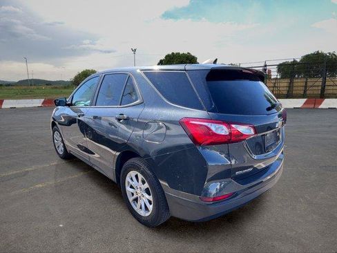 Used 2020 Chevrolet Equinox LS w/ LS Convenience Package AWD/4WD image 4