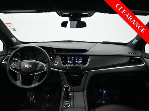 Used 2025 Cadillac XT5 Premium Luxury image 14