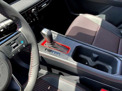 New 2025 Nissan Kicks SR image 11