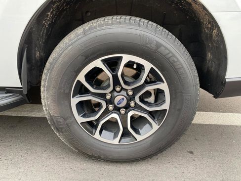 Used 2024 Ford Expedition XLT image 23