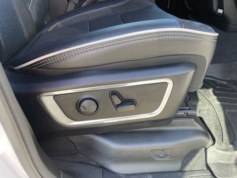 Certified 2025 RAM 1500 Laramie image 47