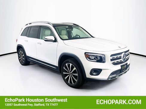 Used 2022 Mercedes-Benz GLB 250 image 1