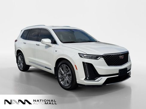Used 2022 Cadillac XT6 Premium Luxury w/ Technology Package AWD/4WD image 7