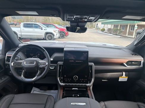 New 2026 GMC Yukon Denali w/ Denali Reserve Package image 15