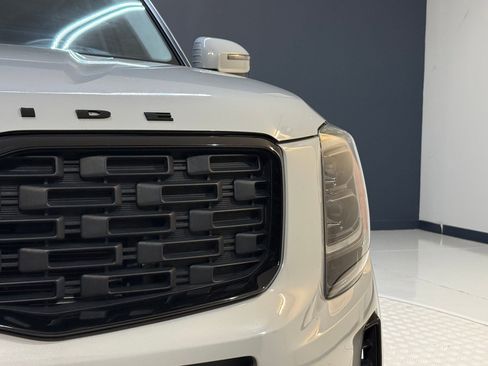 Used 2022 Kia Telluride SX w/ SX Prestige Package image 11