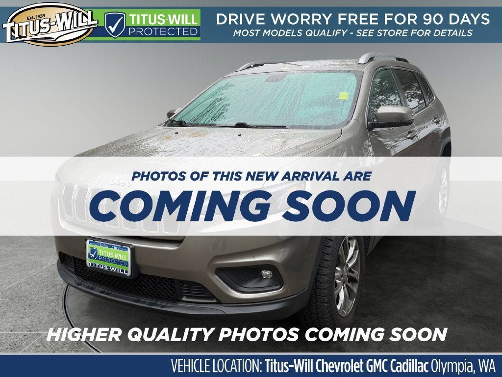 Used 2019 Jeep Cherokee Latitude Plus w/ Comfort/Convenience Group AWD/4WD image 2
