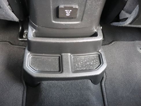 Used 2024 Jeep Wrangler Unlimited Rubicon 4xe AWD/4WD image 24