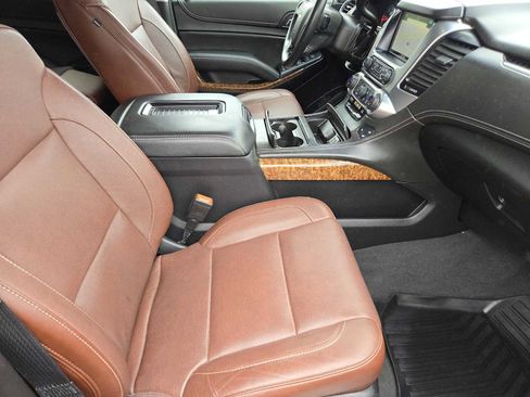 Used 2020 Chevrolet Tahoe Premier w/ Premier Plus Edition image 14