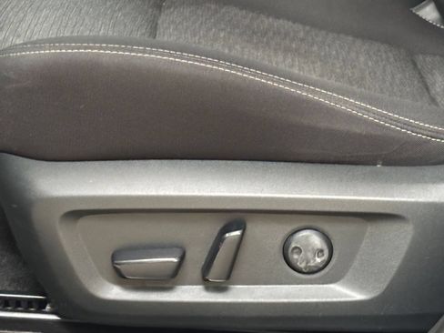 Used 2023 Nissan Rogue SV FWD image 22