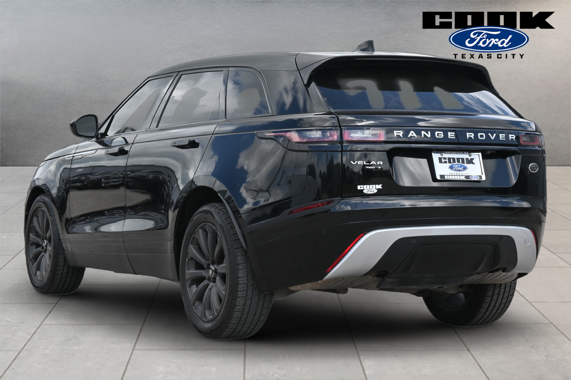 Used 2020 Land Rover Range Rover Velar S AWD/4WD image 4