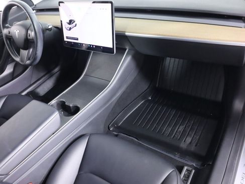 Used 2019 Tesla Model 3 Standard Range Plus RWD image 39