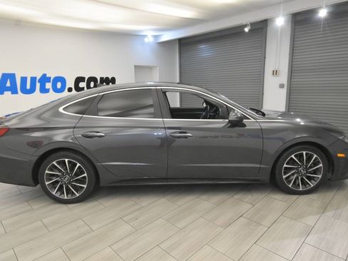 Used 2020 Hyundai Sonata Limited w/ Preferred Accessory Package FWD image 6