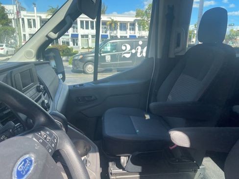 Used 2021 Ford Transit 350 XLT image 10
