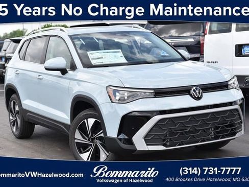 New 2026 Volkswagen Taos SE image 1