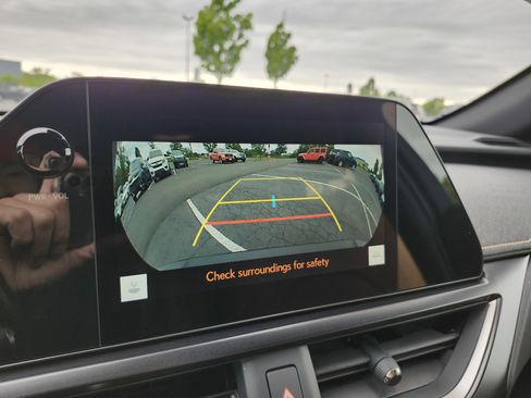 Used 2024 Lexus UX 250h AWD w/ Premium Package image 4