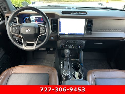 Used 2022 Ford Bronco Outer Banks AWD/4WD image 13