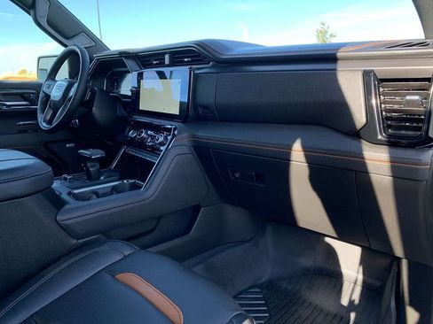 Used 2024 GMC Sierra 1500 AT4 w/ Technology Package image 37