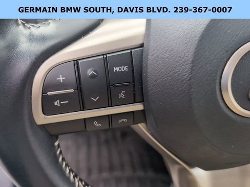 Used 2022 Lexus RX 350L Premium w/ Premium Package image 8