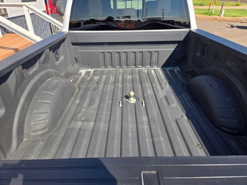 Used 2023 Ford F250 Lariat w/ Lariat Ultimate Package AWD/4WD image 7